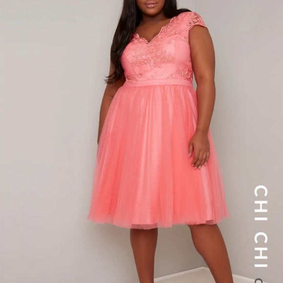 New! Chi Chi London Nika Dress Coral - Picture 2 of 13
